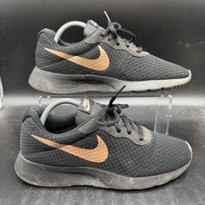 Nike Shoes Womens size 9.5 Tanjun Running Sneakers Black Lace Up 812655-005